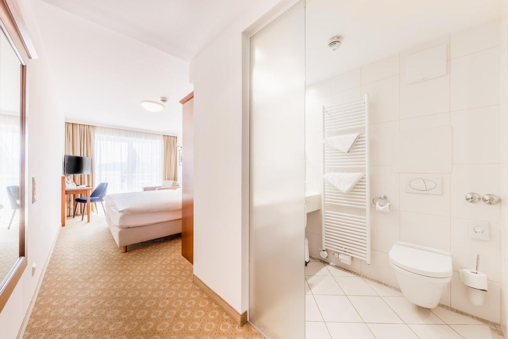 Seehotel Dr. Jilly Pörtschach am Wörthersee Buitenkant foto