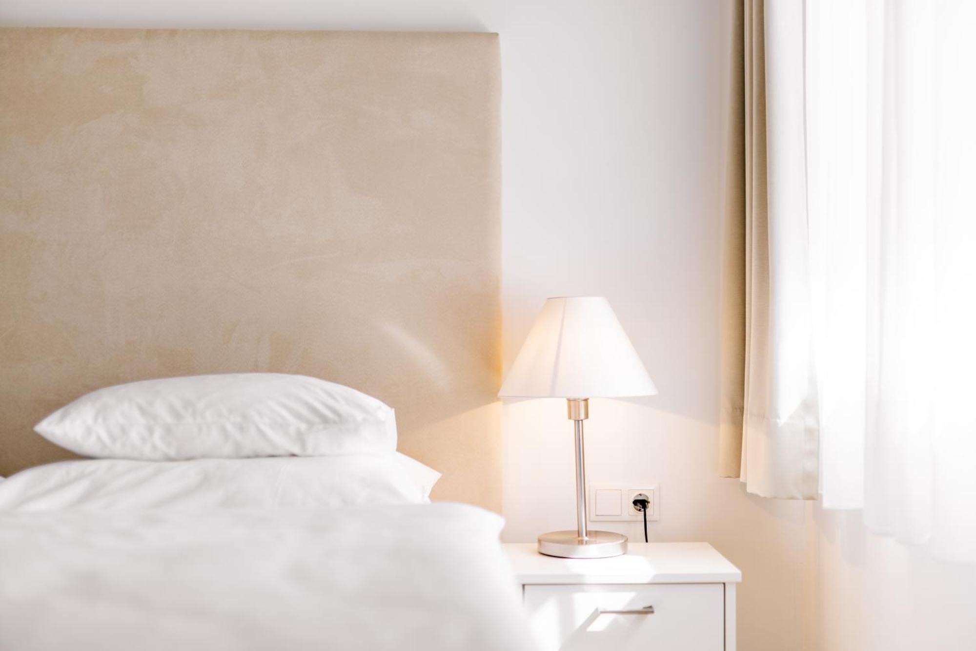 Seehotel Dr. Jilly Pörtschach am Wörthersee Buitenkant foto