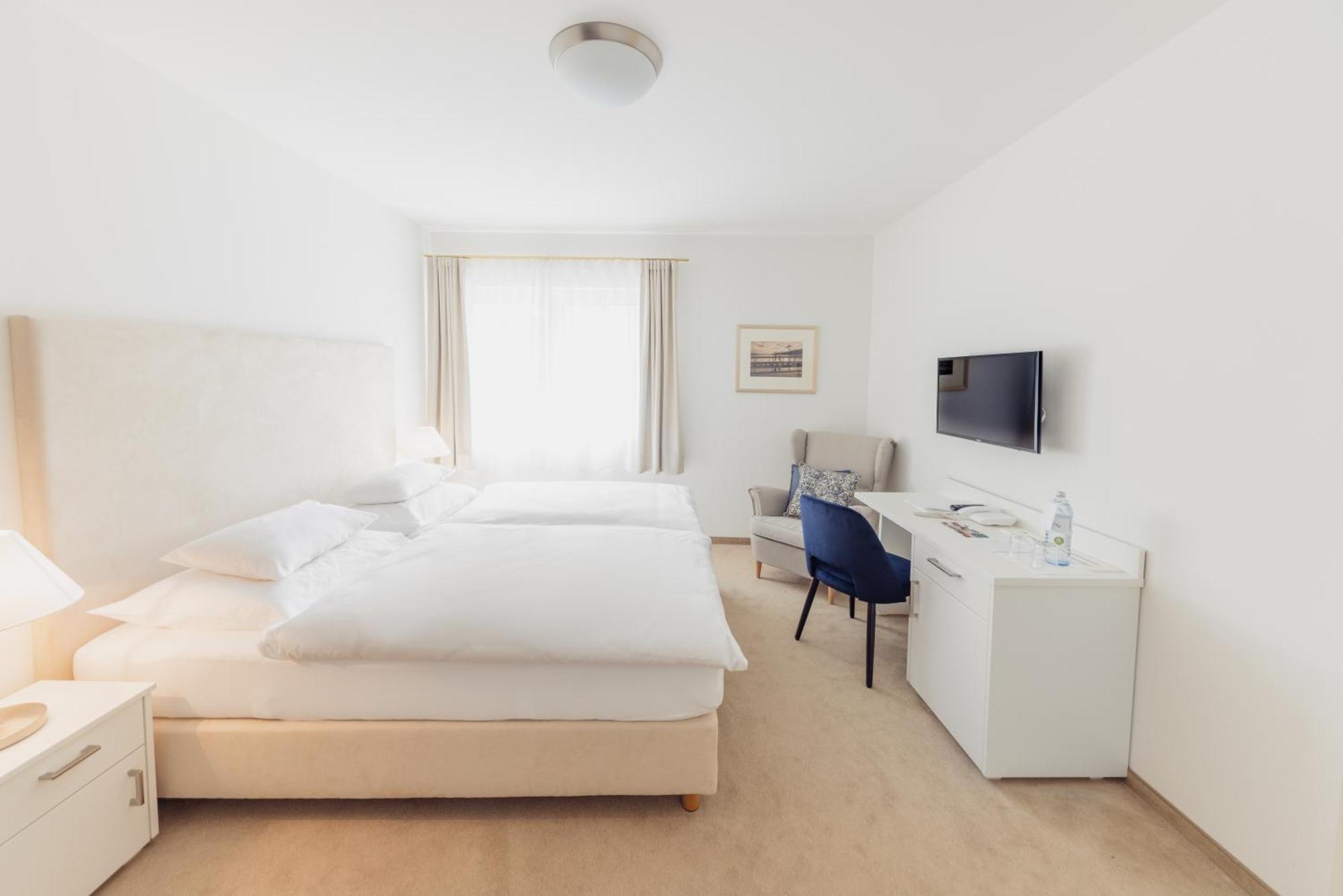 Seehotel Dr. Jilly Pörtschach am Wörthersee Buitenkant foto